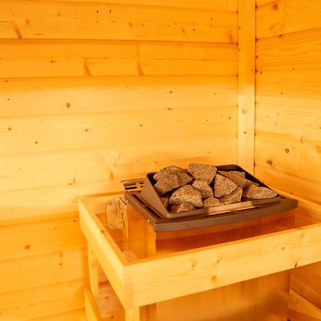 Wellness Mitten In Der Wasserfallstadt Triberg Triberg im Schwarzwald Exteriör bild