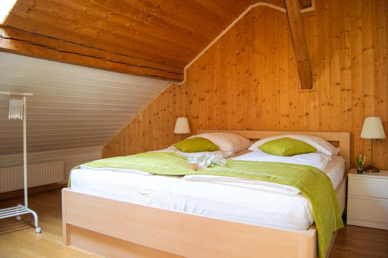 Wellness Mitten In Der Wasserfallstadt Triberg Triberg im Schwarzwald Exteriör bild