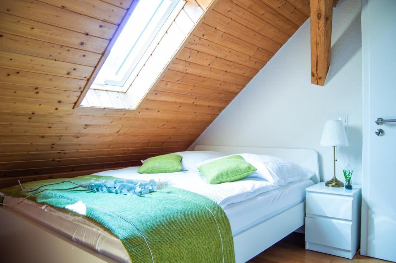 Wellness Mitten In Der Wasserfallstadt Triberg Triberg im Schwarzwald Exteriör bild