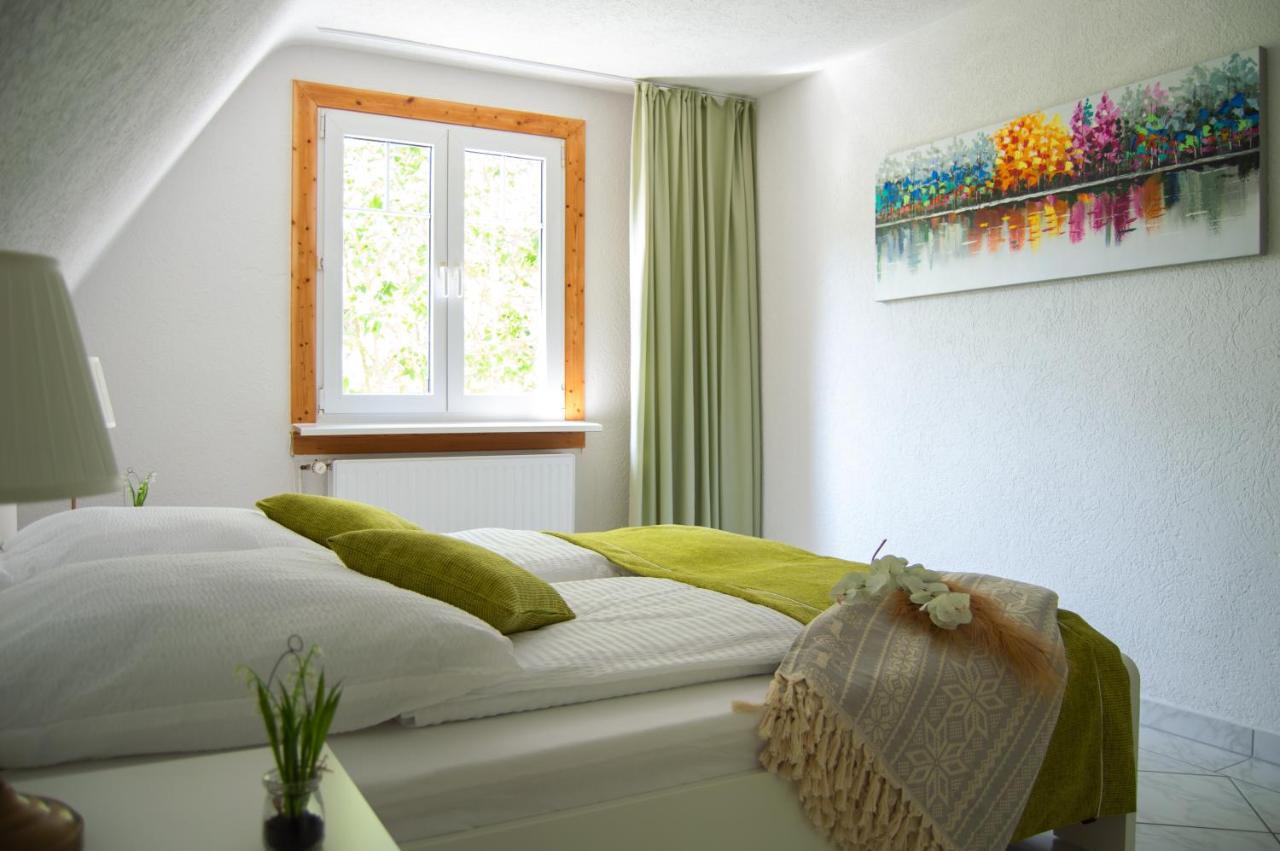 Wellness Mitten In Der Wasserfallstadt Triberg Triberg im Schwarzwald Exteriör bild