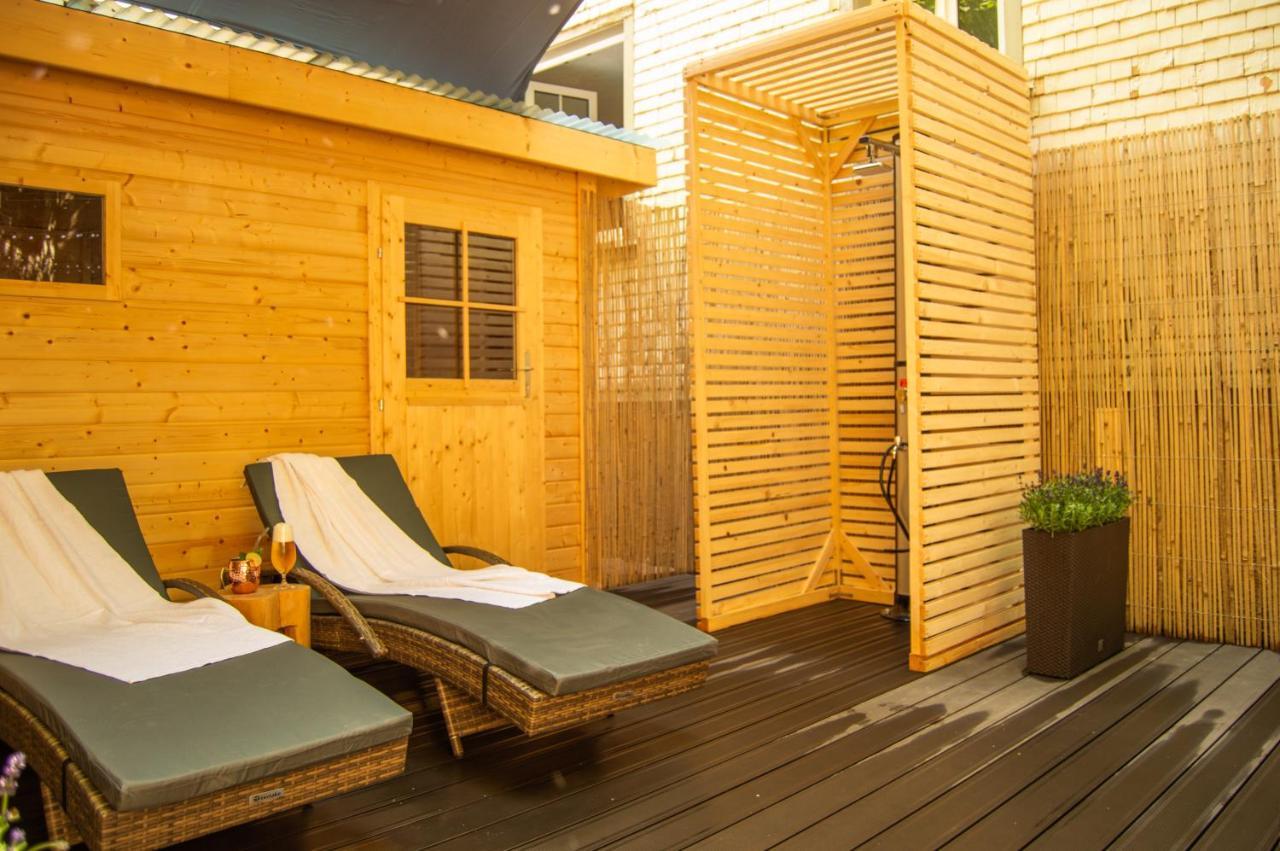 Wellness Mitten In Der Wasserfallstadt Triberg Triberg im Schwarzwald Exteriör bild